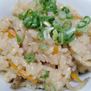 【簡単腸活】めんつゆを使った鶏ごぼう炊き込みご飯♪